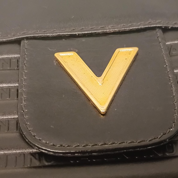 💋Valentino Garavani CLASSIC lightly used - Picture 11 of 14